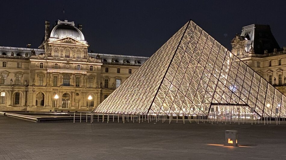 Visiter le Louvre comme un initié : nos conseils depuis la rue de Rivoli